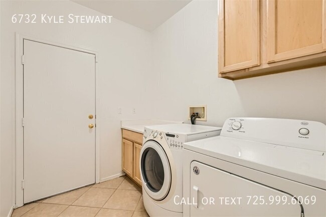 Building Photo - 6732 Kyle Stewart Ct