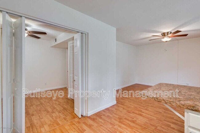 Building Photo - 18811 N 19th Ave