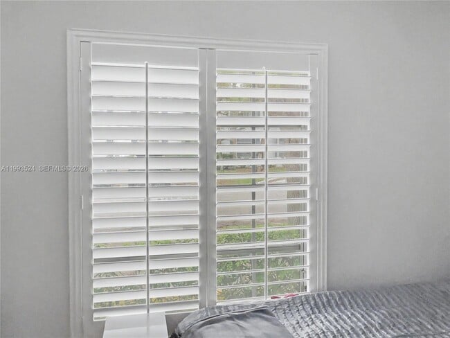 Building Photo - 2270 NE 68th St