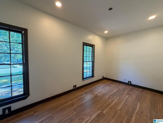 Building Photo - 649 Olde Towne Ln