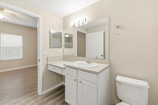 Building Photo - 2801 Chancellorsville Dr
