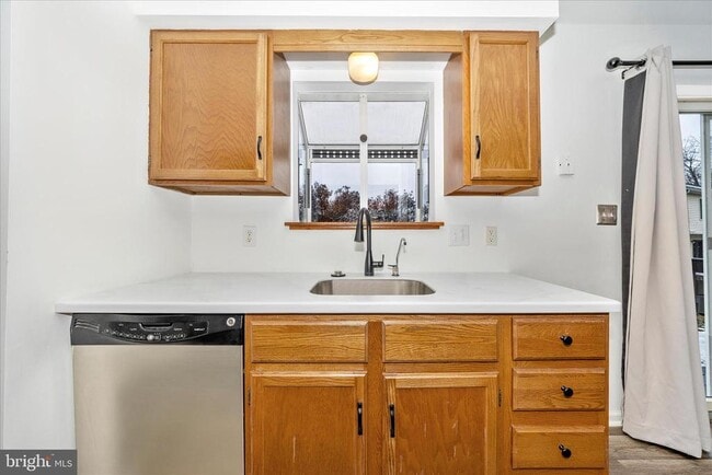 Building Photo - 19 Stonewall Ct