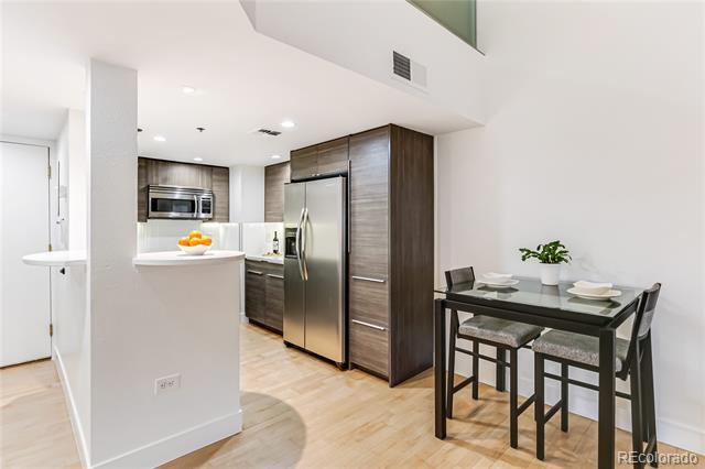 Building Photo - 350 Detroit St