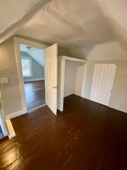 Building Photo - 3927 Cass Ave