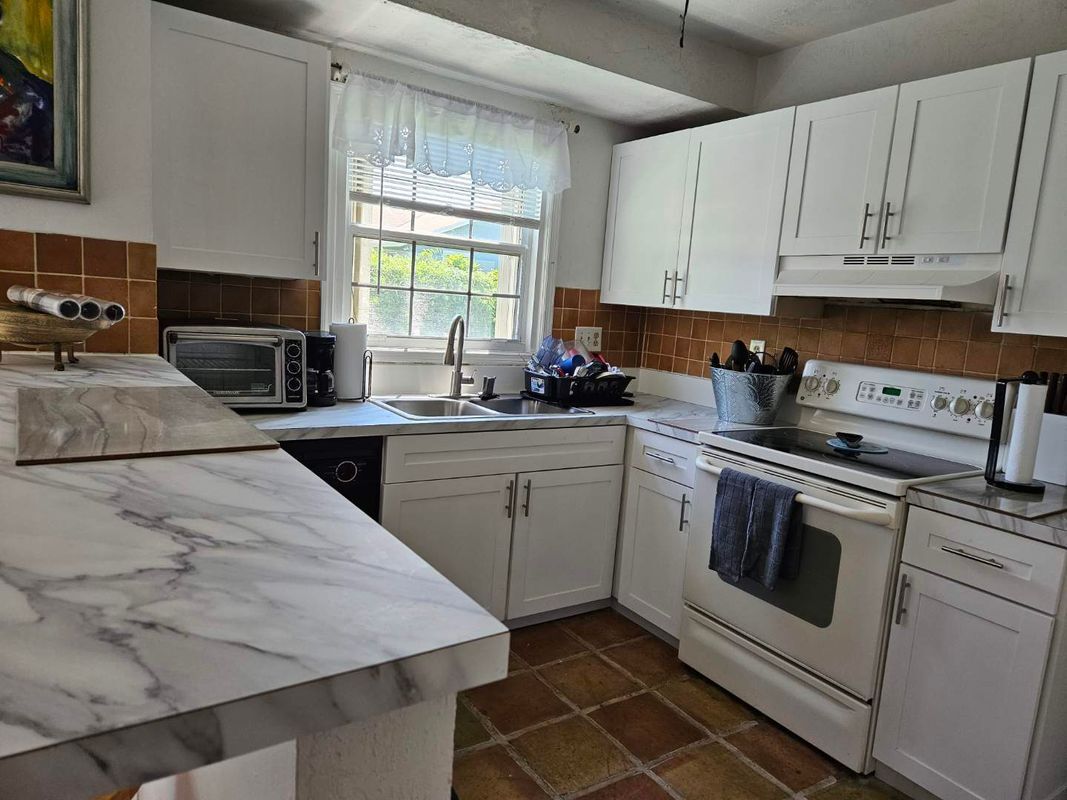 Building Photo - 3624 Ave De Gien