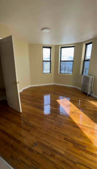 Building Photo - 289 Riverdale Ave