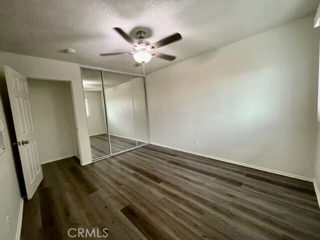 Building Photo - 685 E Vista Chino