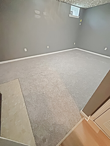 Building Photo - 117 College Station Dr