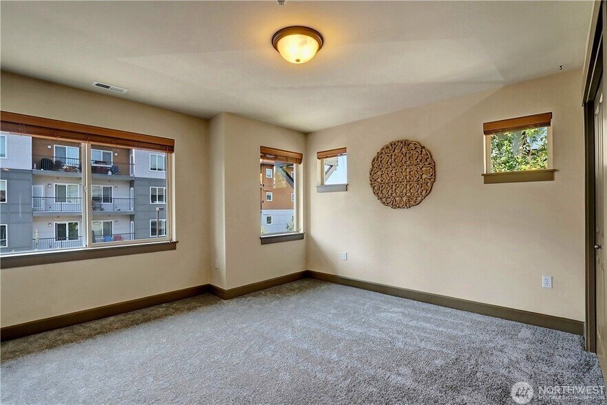 Building Photo - 2115 201st Pl SE
