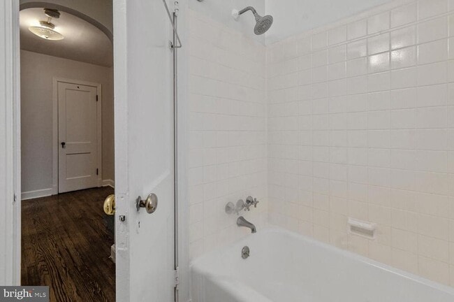 Building Photo - 4515 Avondale St