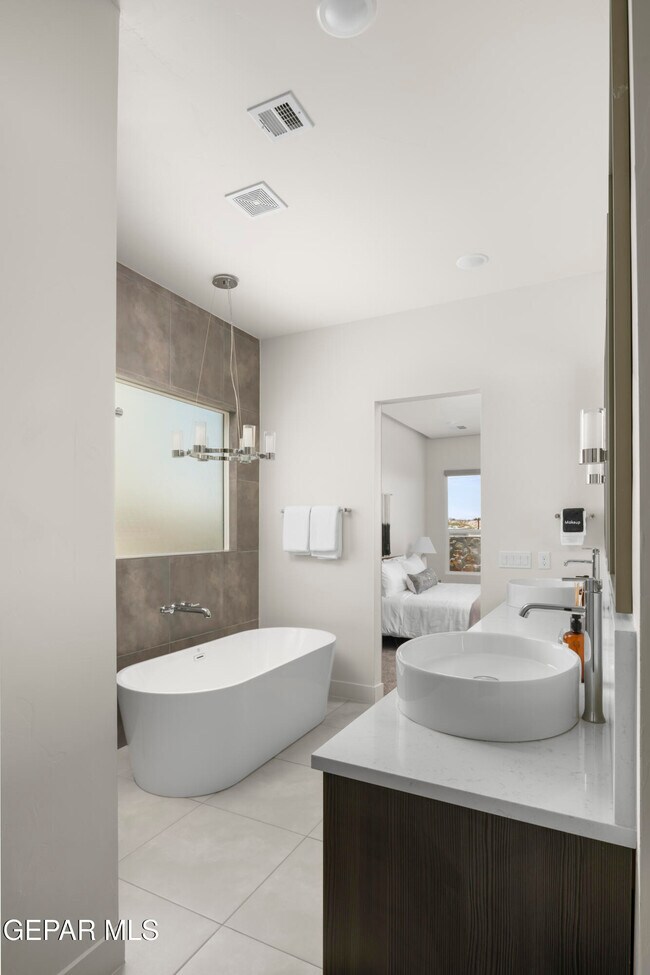 Building Photo - 828 Durham Wy