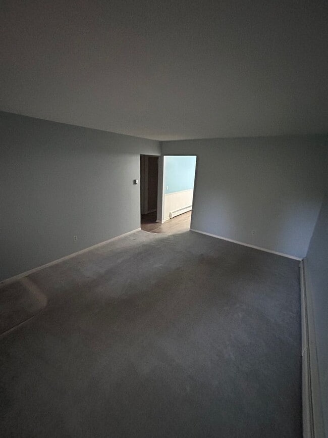 Building Photo - 3379 Division Ave SW