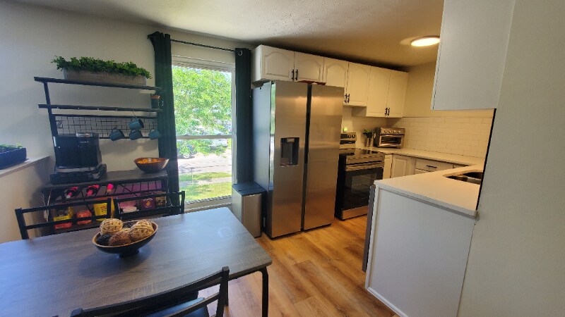 Building Photo - 977 Kyle Ave