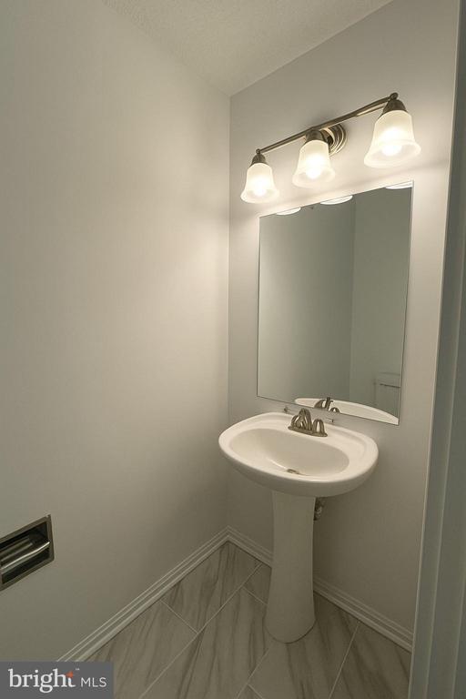 Building Photo - 16318 Brooktrail Ct