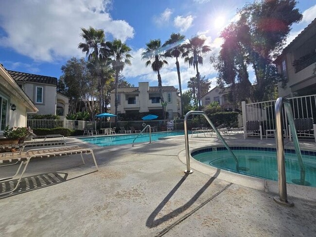 Building Photo - Private Ground-Level Condo in the Heart of Carmel Valley
