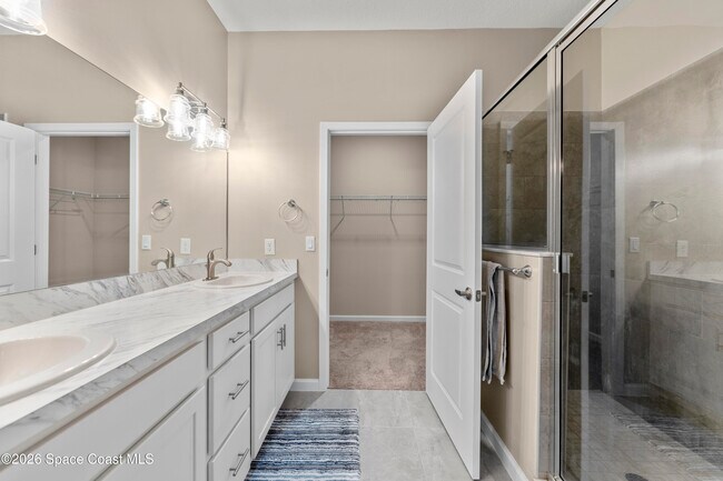 Building Photo - 3951 Playa Del Sol Dr