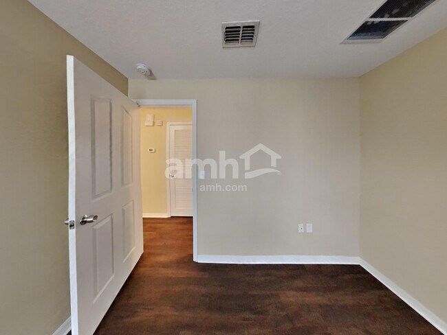 Building Photo - 9742 Simeon Dr