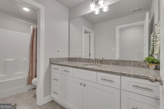 Building Photo - 21 Long Branch Trail