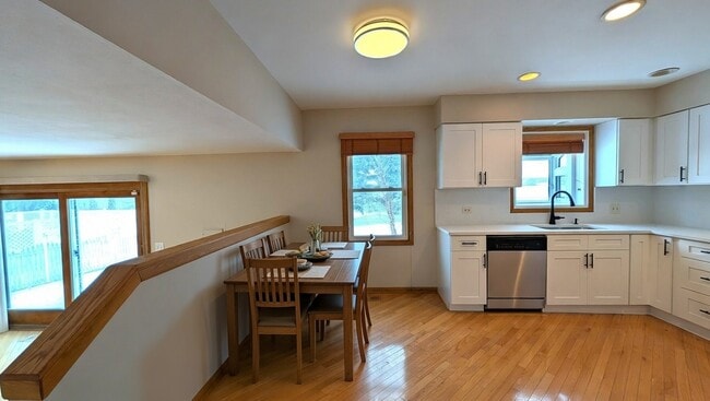 Building Photo - 1125 Charlene Ln