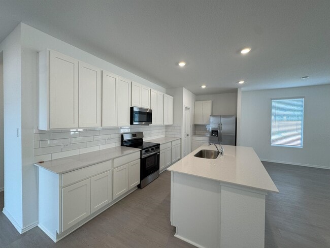 Building Photo - 203 Heritage Grv