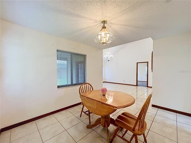 Building Photo - 4119 Waterview Loop