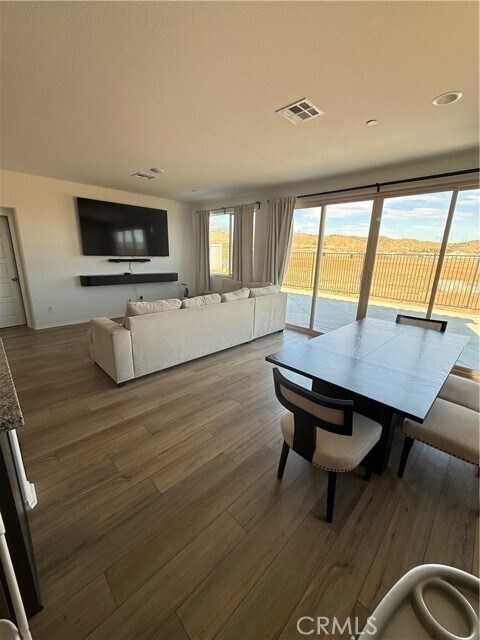 Building Photo - 1976 Mercury Ave