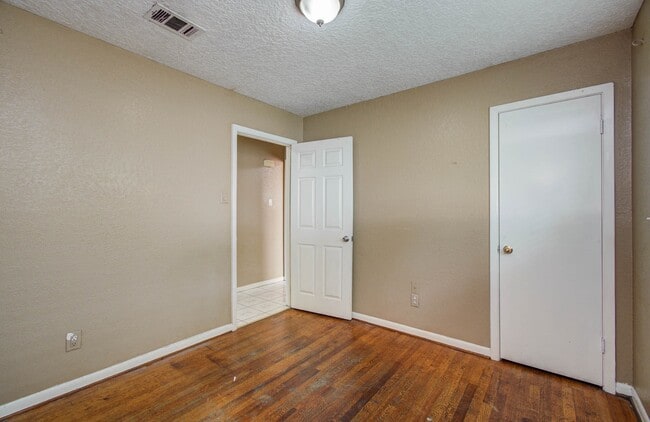 Building Photo - 2508 Grape Ln