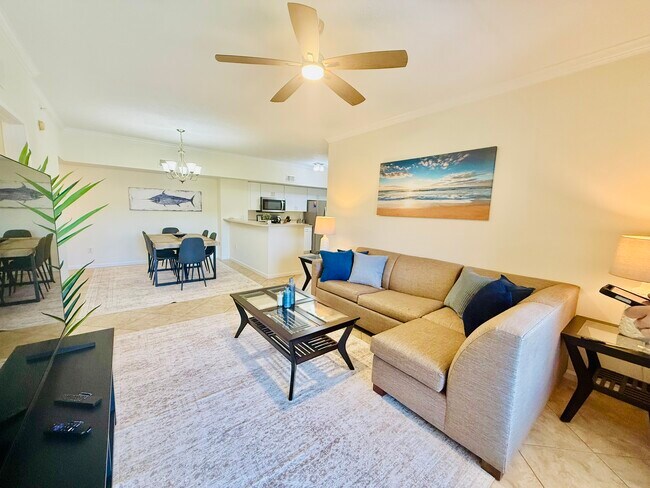 Building Photo - 1820 Florida Club Cir