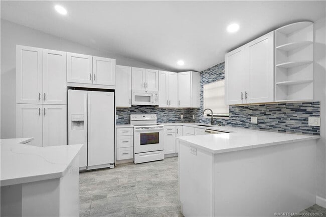Building Photo - 3011 SE Aster Ln