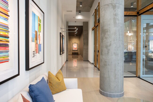 Building Photo - 60 E Randolph St