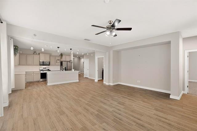 Building Photo - 625 Hogan Dr