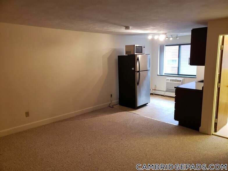 Building Photo - 9 Chester St