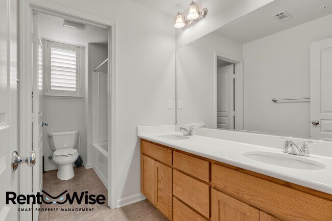 Building Photo - 25425 Huntwood Ave