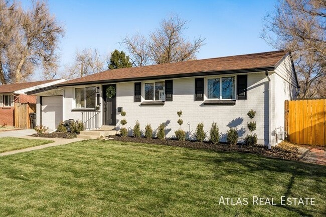 Building Photo - 5210 Quay St