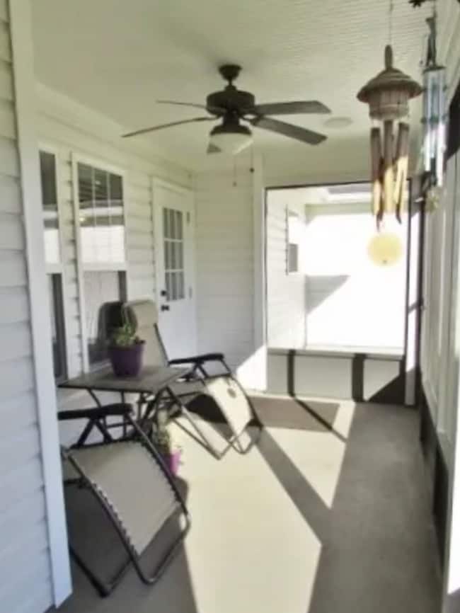Building Photo - Spacious 4-Bedroom Home with Modern Upgrad...