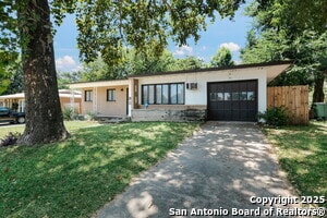 Primary Photo - 418 Saratoga Dr