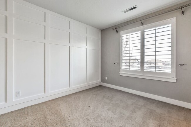 Building Photo - Unique 2 Story Home w attached 2 car