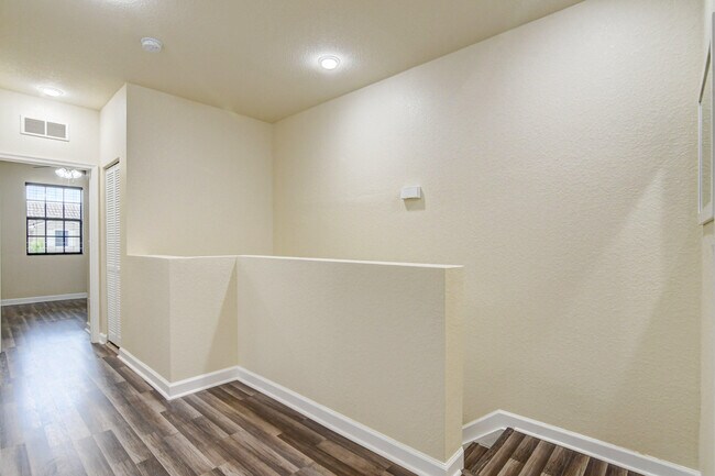 Building Photo - 10366 Wellington Parc Dr
