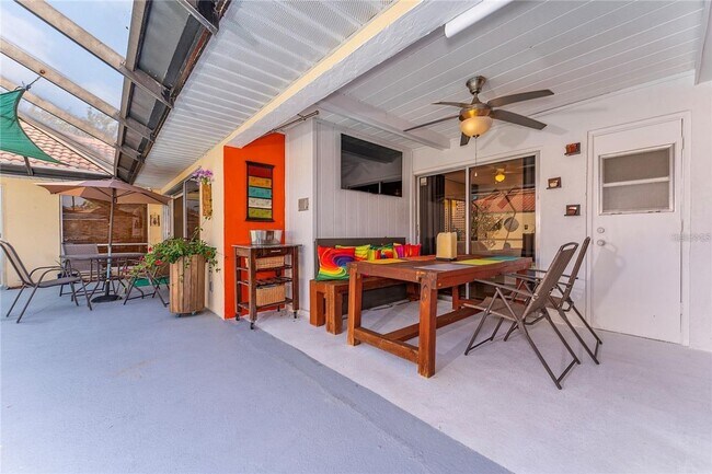 Building Photo - 5053 Maui Cir