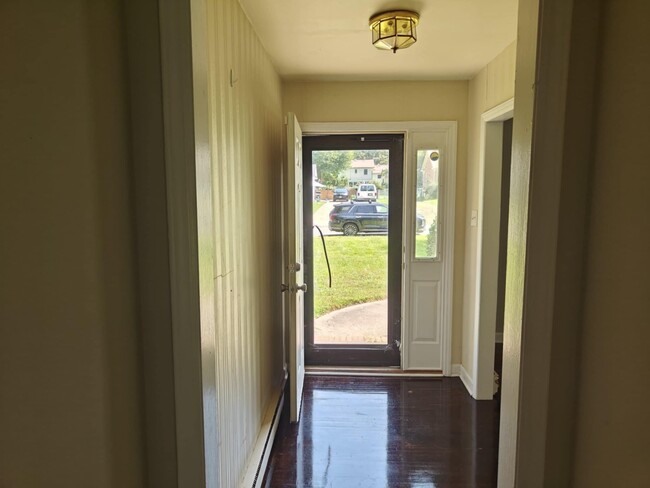 Front door - 5822 Craftsbury Dr