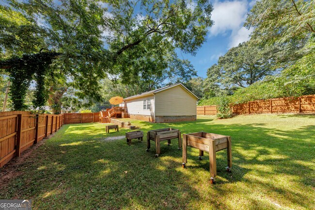 Building Photo - 1810 Evans Dr SW