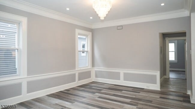 Building Photo - 65 Poe Ave