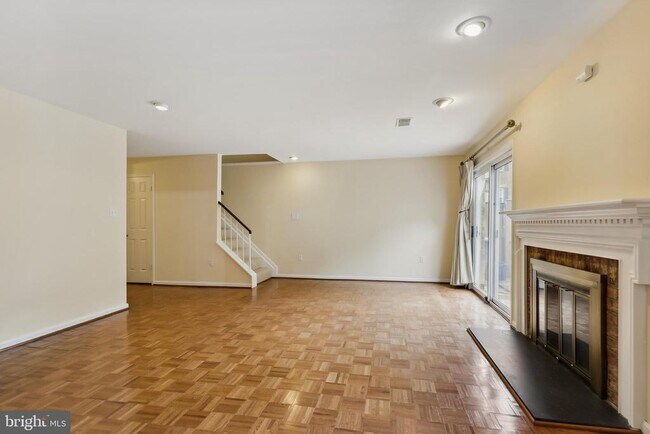 Building Photo - 7230 Taveshire Wy