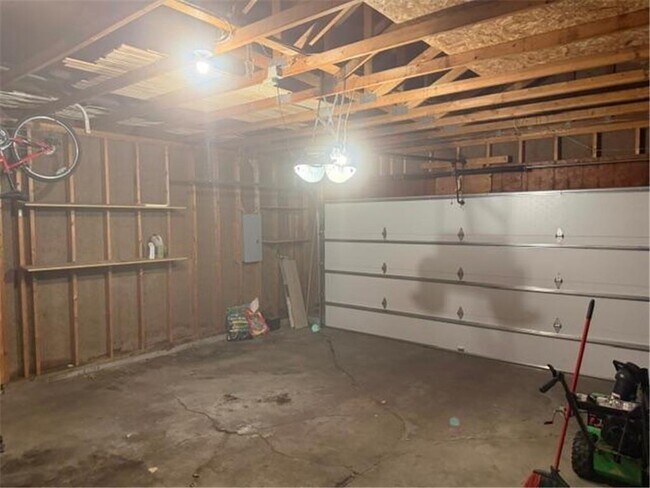 Building Photo - 7936 Grinnell Way