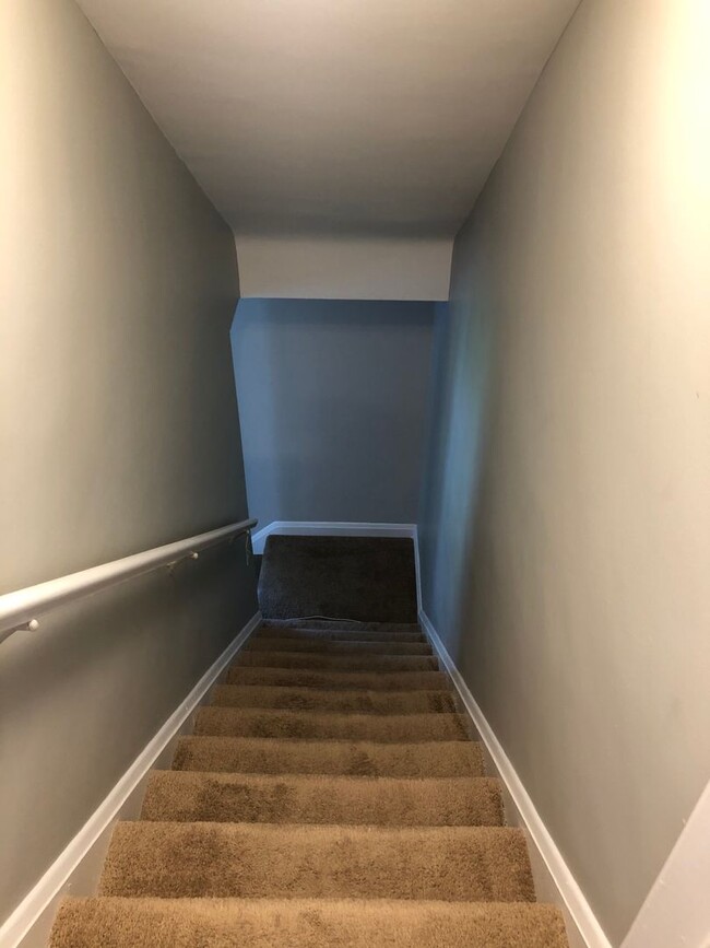 Building Photo - RENOVATED 4 bed 1 bath home in Glen Burnie