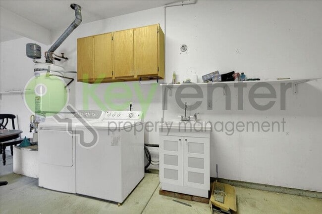 Building Photo - 8573 Meandering Way