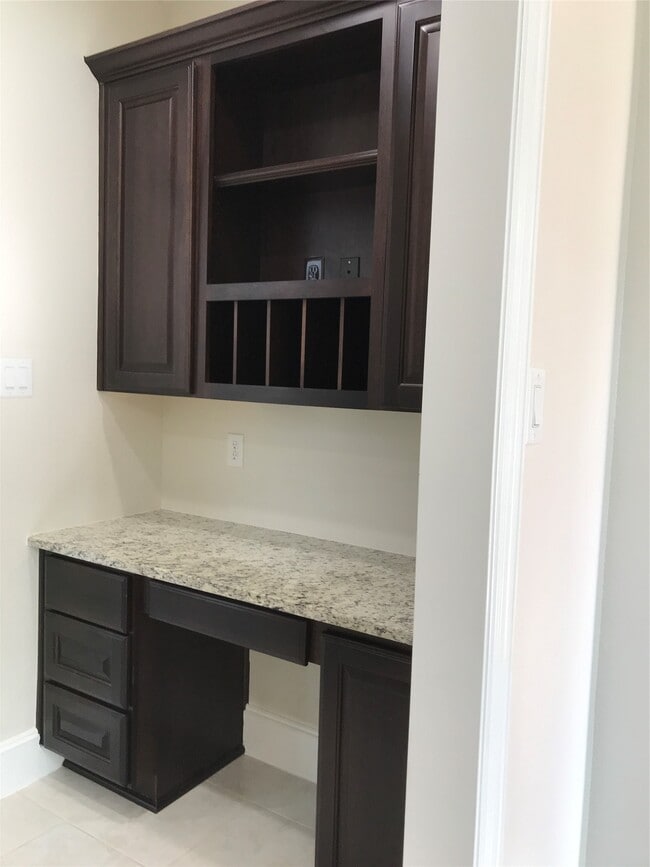 Building Photo - 2226 Falcon Brook Dr