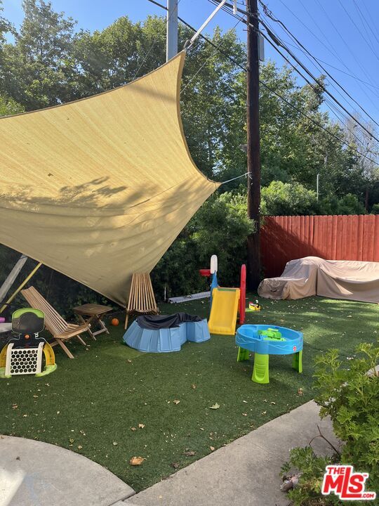 Building Photo - 3800 W Legion Ln