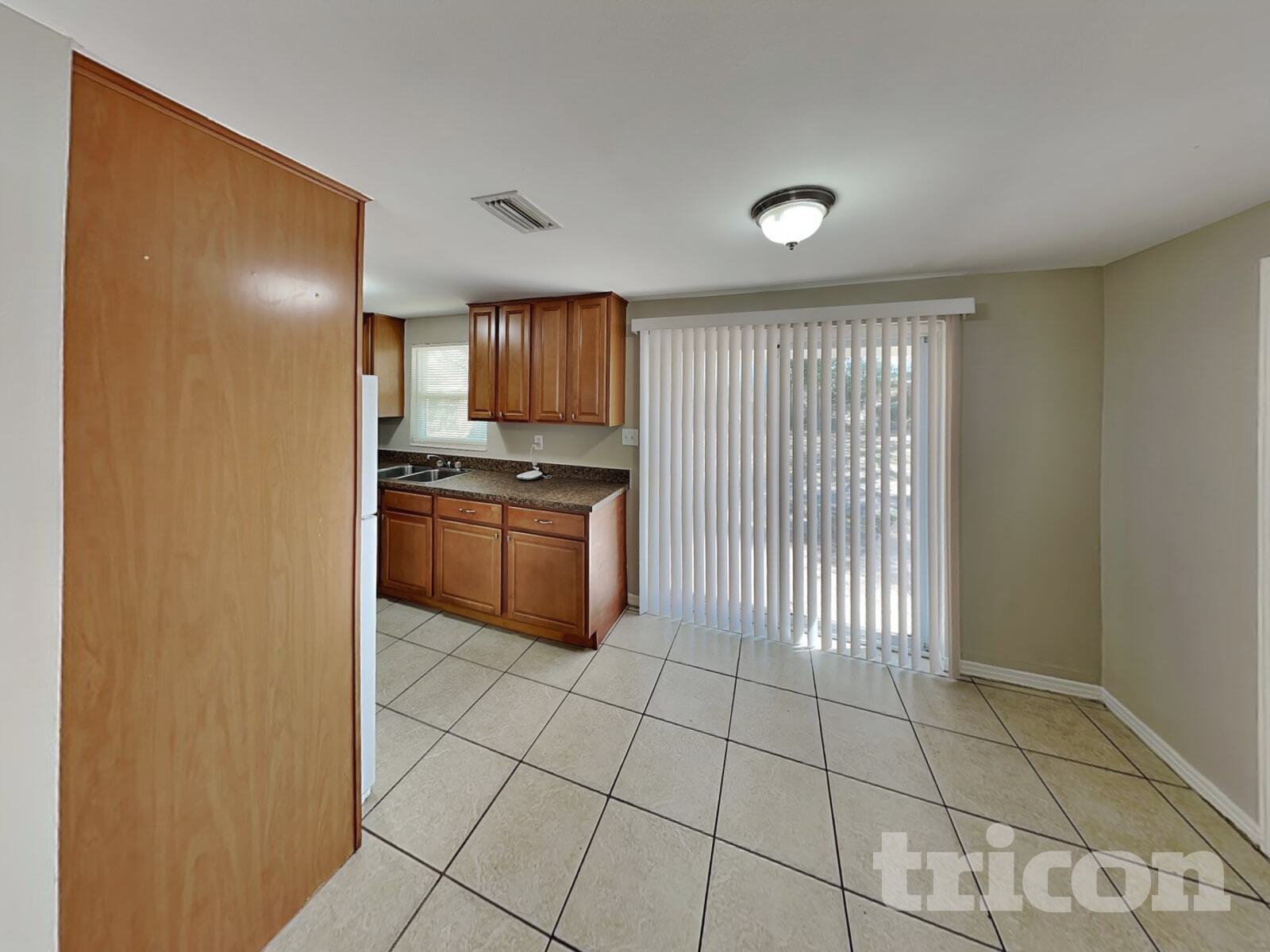 Building Photo - 5024 S 85th St