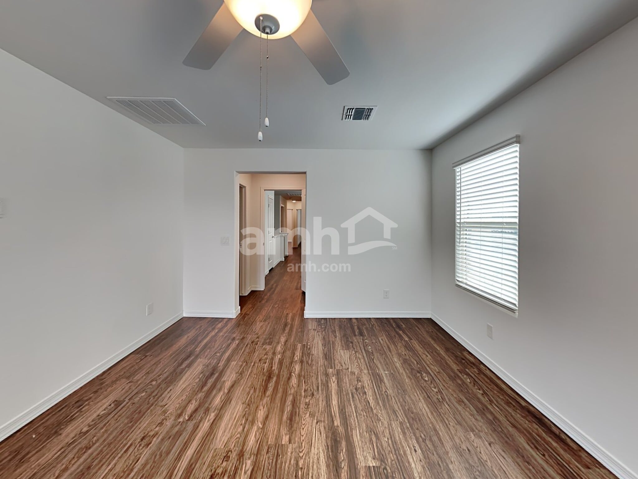 Building Photo - 897 S 150th Dr